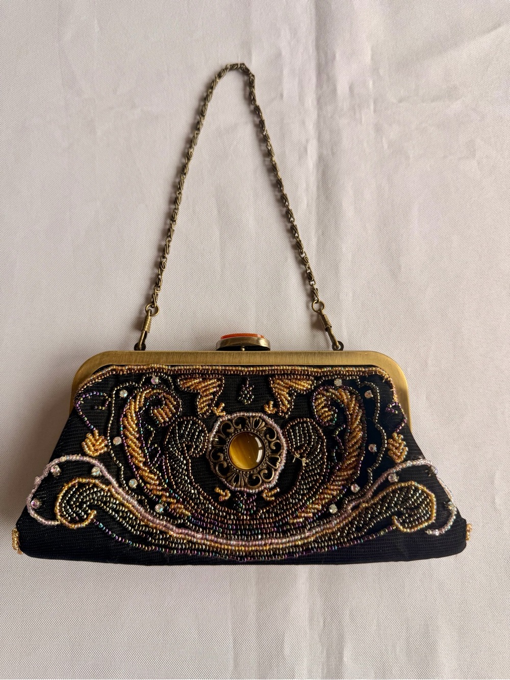 Beaded Vintage-Style Kisslock Clutch Ornate Gold Tone Frame and Central Stone